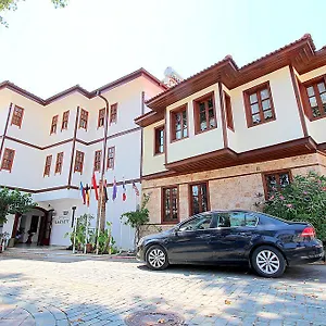 Karyatit Kaleici 2*, Antalya Türkei